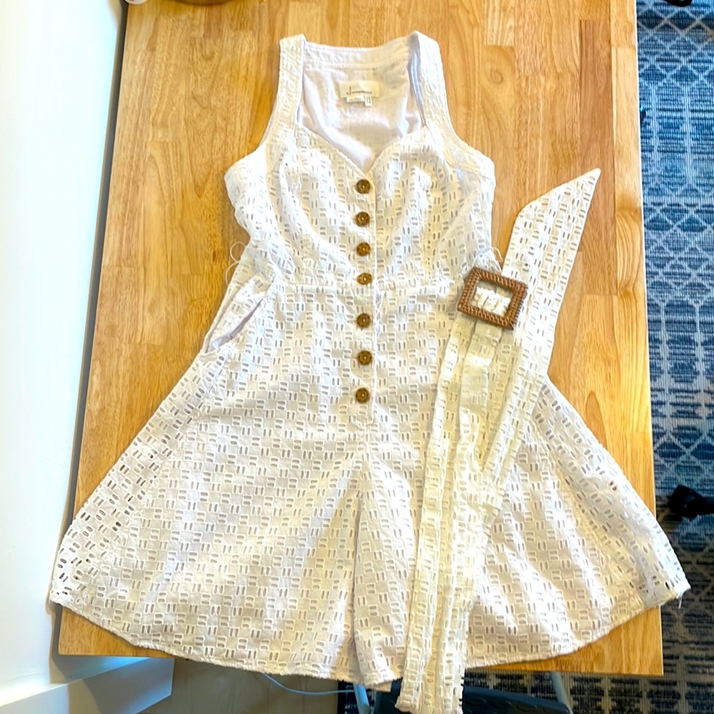 Anthropologie White Eyelet Romper with wooden buttons and wicker belt. size 6